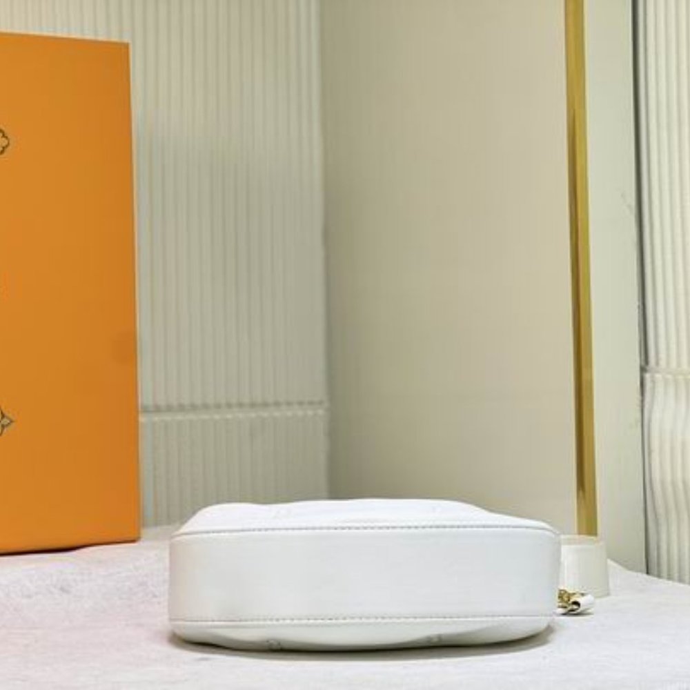 Women Bags   Over The Moon M59799 27.5x16x7cm cs - Picture 4 of 5